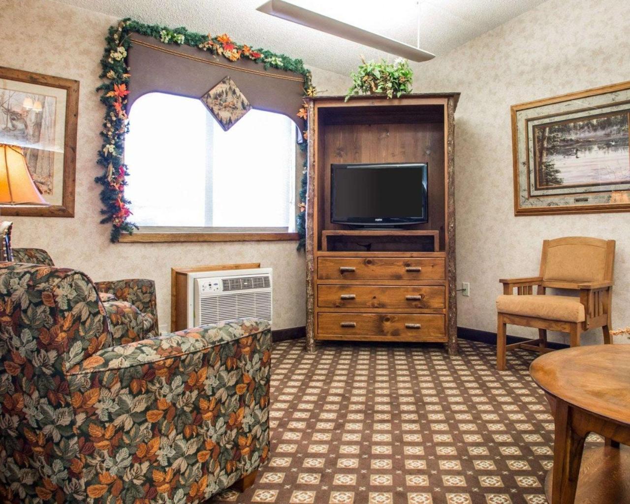 Quality Inn Айронвуд Екстер'єр фото